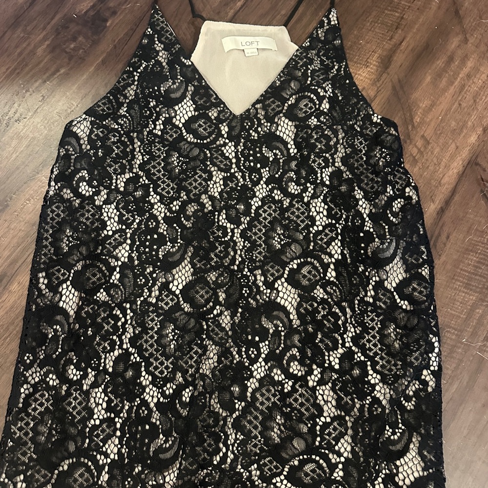 Women’s lace tank